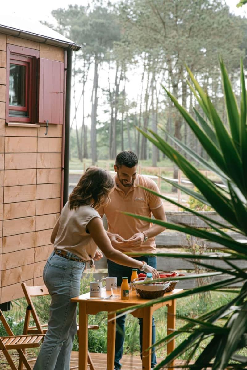 Roulottes Cocooning Au Coeur Des Landes Hotell Mées Exteriör bild