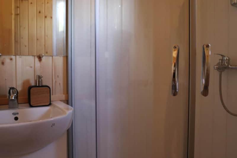 Roulottes Cocooning Au Coeur Des Landes Hotell Mées Exteriör bild